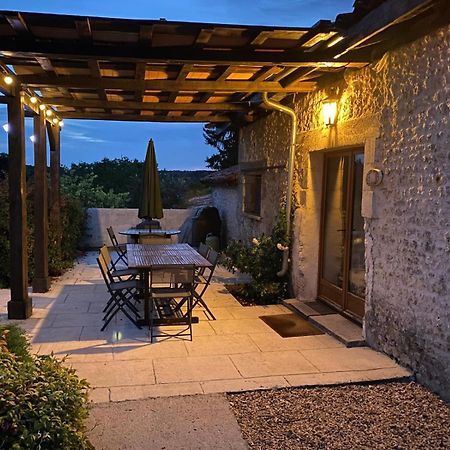 Villa Chez Sarrazin Brossac Exterior foto