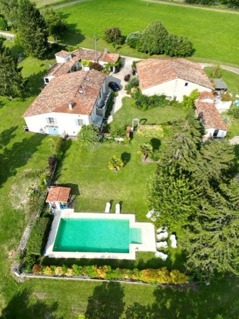 Villa Chez Sarrazin Brossac Exterior foto