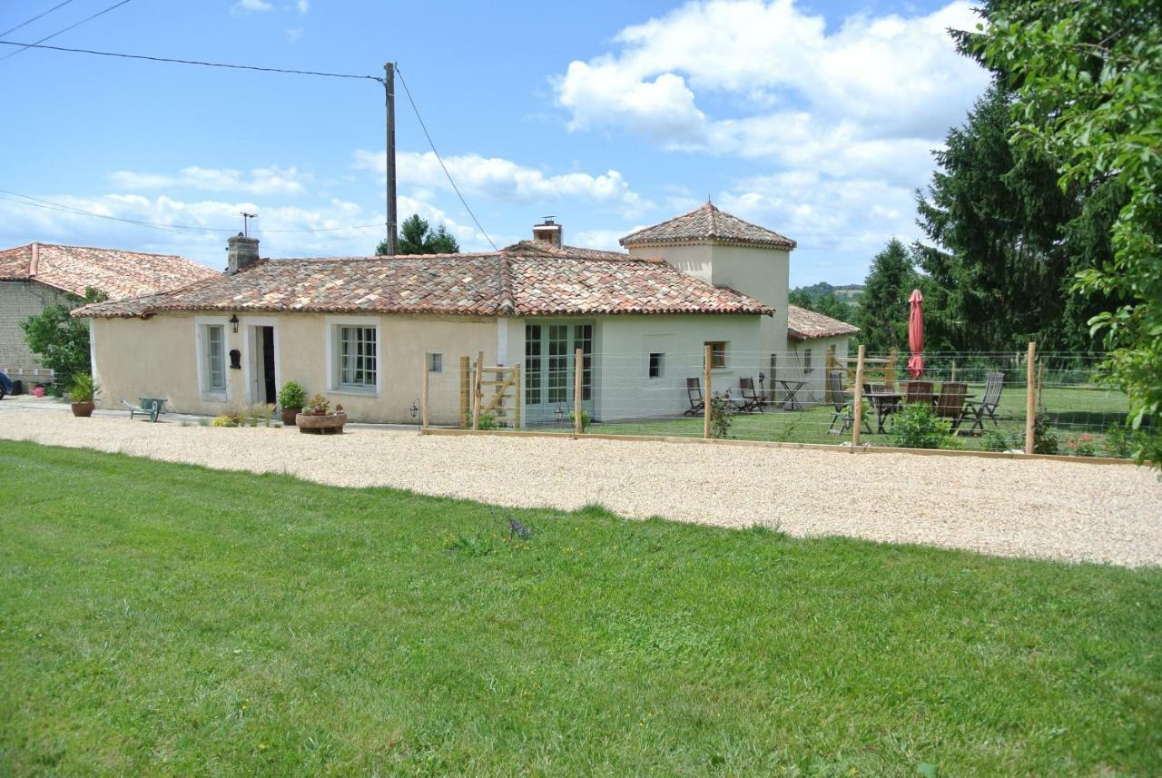 Villa Chez Sarrazin Brossac Exterior foto