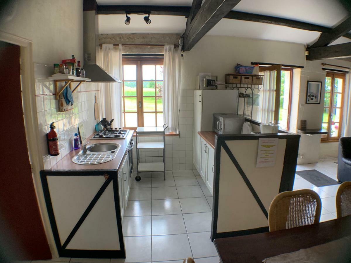 Villa Chez Sarrazin Brossac Exterior foto